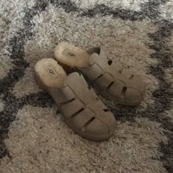 💞UGG Australia 💞clogs - Picture 1 of 6